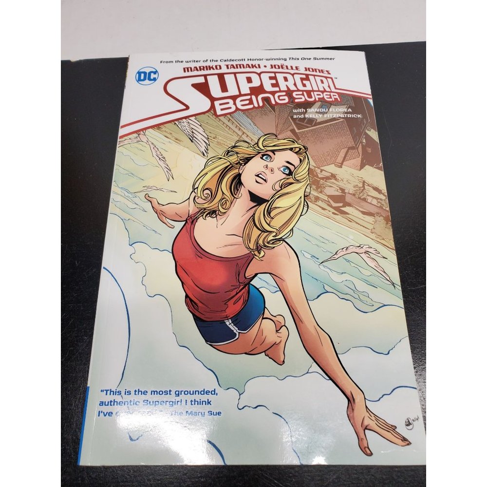 DC Comics Supergirl Being Super Graphic Novel - Joelle Jones - Mariko Tamaki - 1
